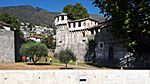 Mit der Touristenbahn durch Locarno: Burg
